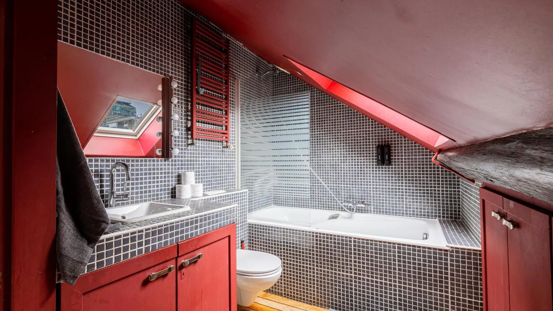 Apartment Appartement Quartier Mezzanine & 1Br Le Marais Temple Free Netflix Paris