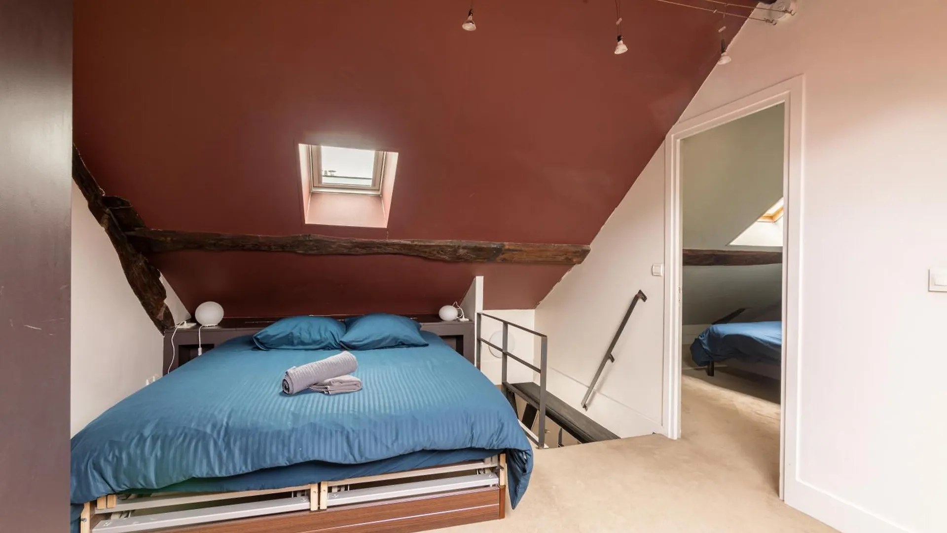 Apartment Appartement Quartier Mezzanine & 1Br Le Marais Temple Free Netflix Paris France