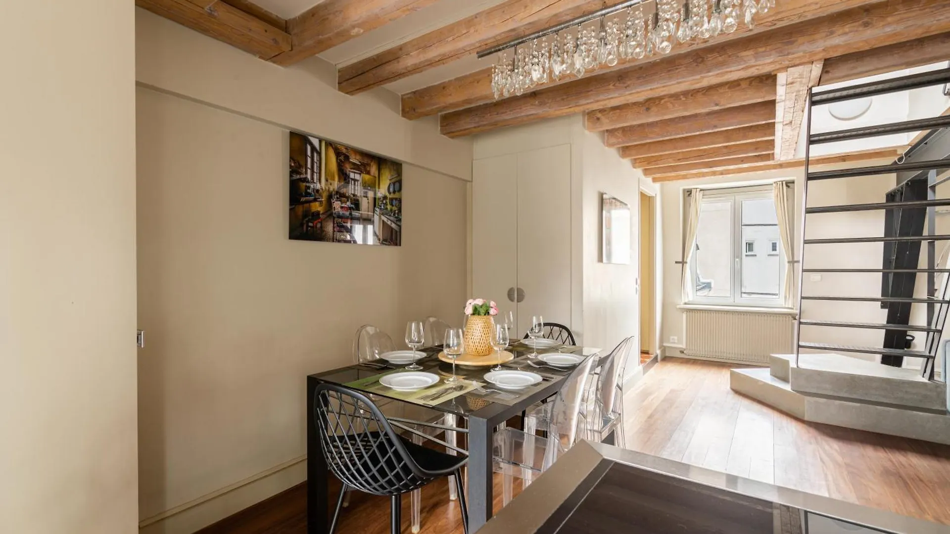 Appartement Quartier Mezzanine & 1Br Le Marais Temple Free Netflix Paris Apartment