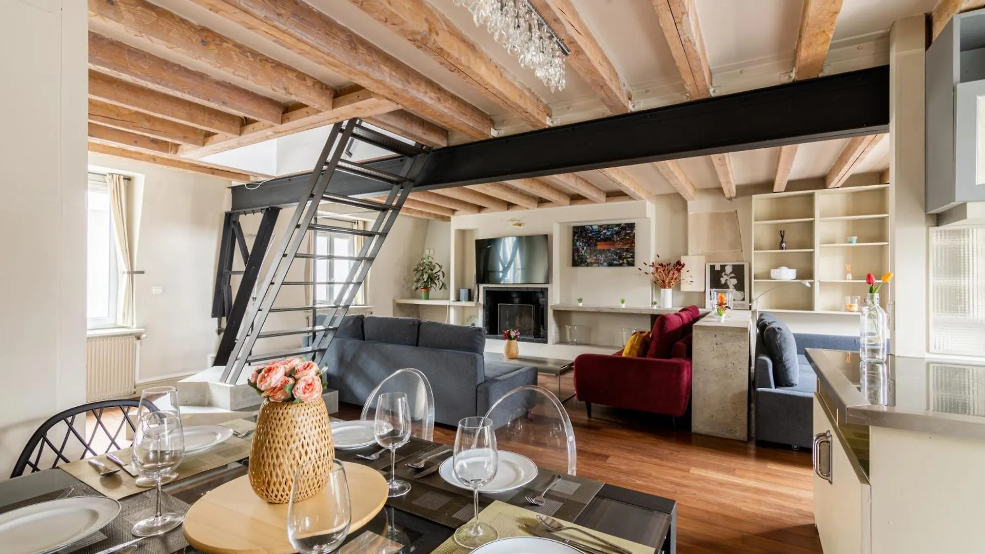 Apartment Appartement Quartier Mezzanine & 1Br Le Marais Temple Free Netflix Paris