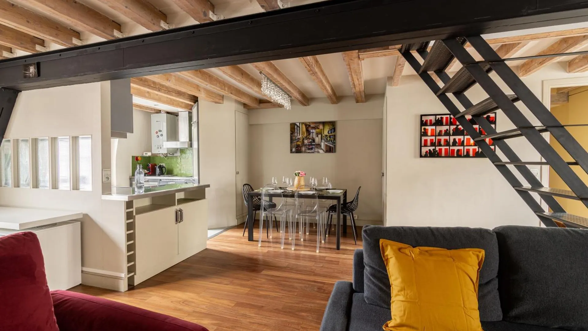Apartment Appartement Quartier Mezzanine & 1Br Le Marais Temple Free Netflix Paris