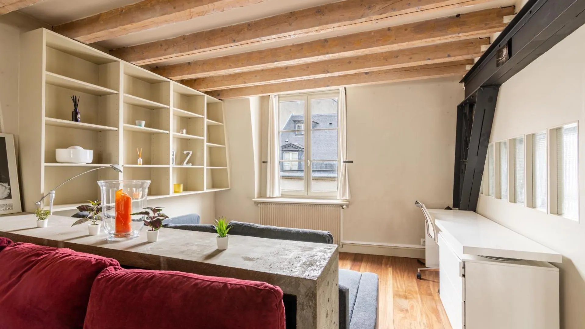 Appartement Quartier Mezzanine & 1Br Le Marais Temple Free Netflix Paris France