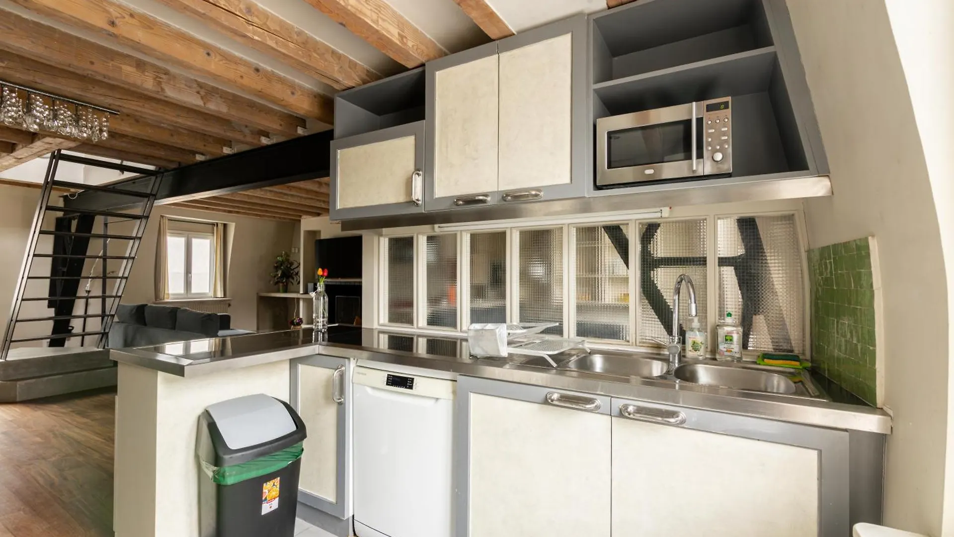 Appartement Quartier Mezzanine & 1Br Le Marais Temple Free Netflix Paris France